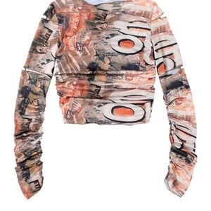 2000s Y2K aesthetic sleeve top good as new w/ tags